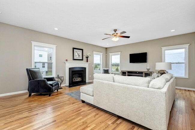 Building Photo - 7576 Bullseye Dr