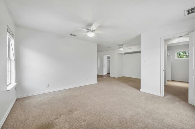 Building Photo - 13003 S Madrone Trail