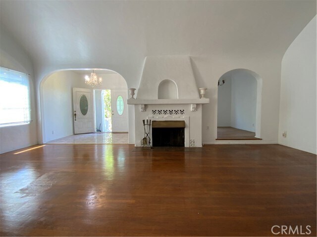 Building Photo - 122 E Linda Vista Ave