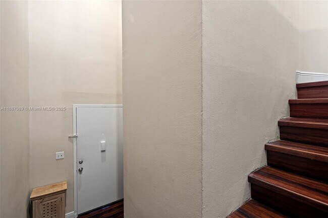 Building Photo - 4743 NW 97th Ct