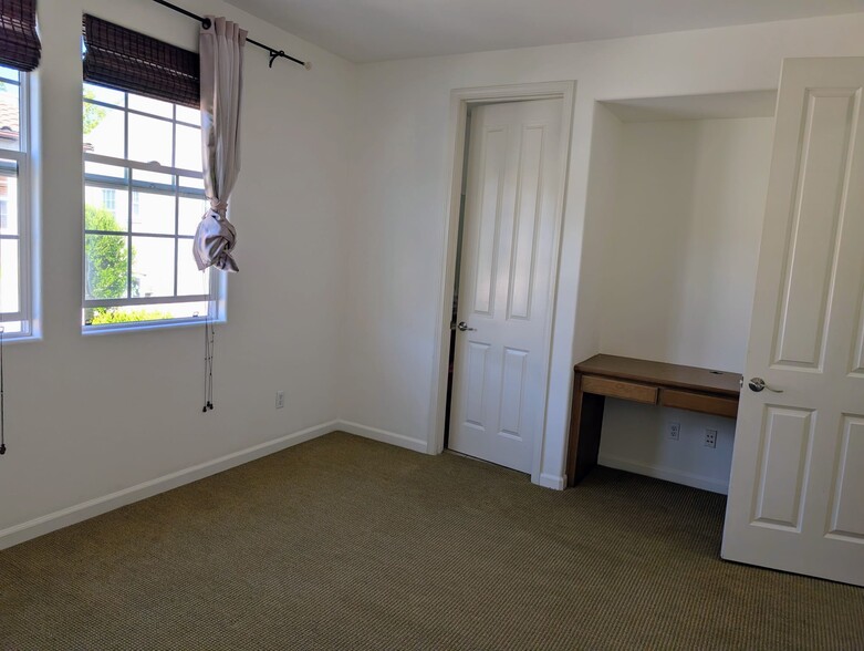 Bedroom 3-1 - 4755 Malayan St