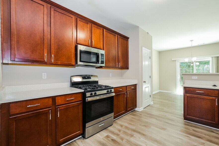 Building Photo - 3996 Yosemite Park Ln
