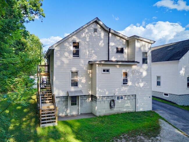Building Photo - 242 Lafayette St