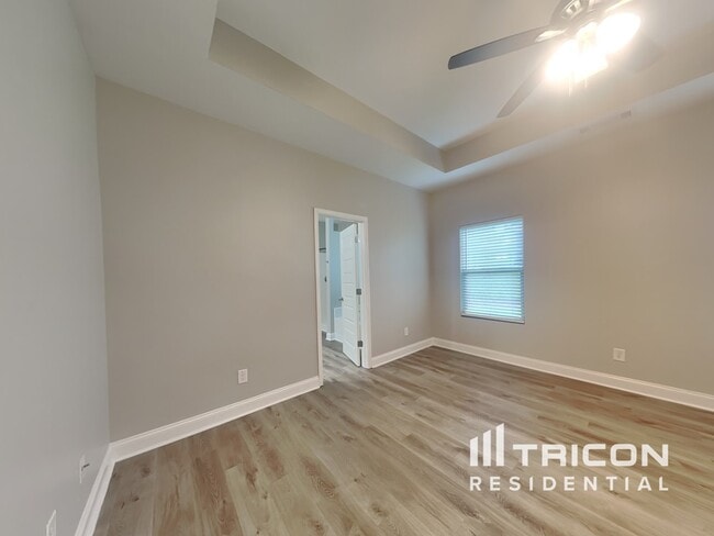 Building Photo - 517 Knollwood