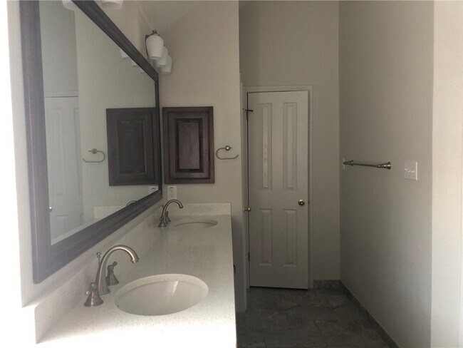 Building Photo - 7009 Auckland Dr