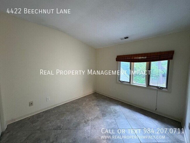 Building Photo - 4422 Beechnut Ln