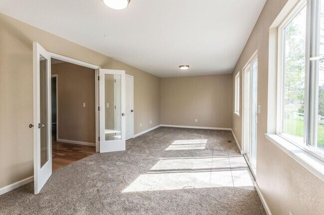 Building Photo - 2362 Calcite St