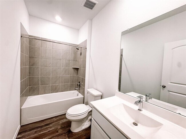 Building Photo - 27422 Oasis Rdg Dr