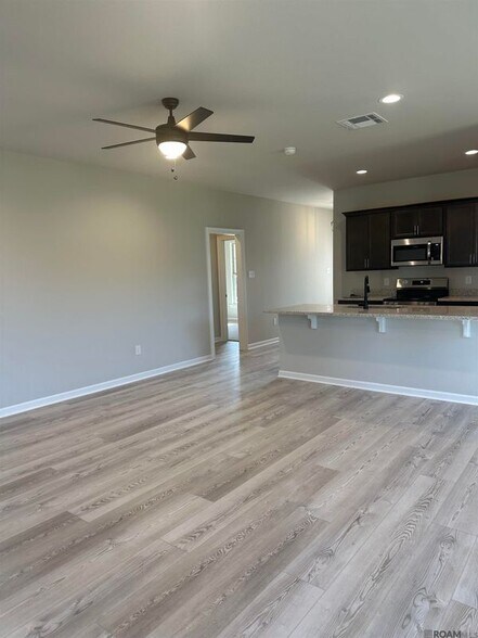 Building Photo - 25729 Raines Ave