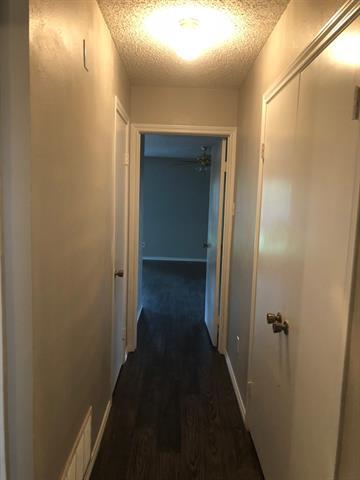 Building Photo - 3401 Carriage Ln