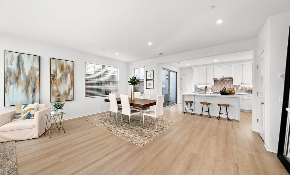 Building Photo - 106 Sunnyside