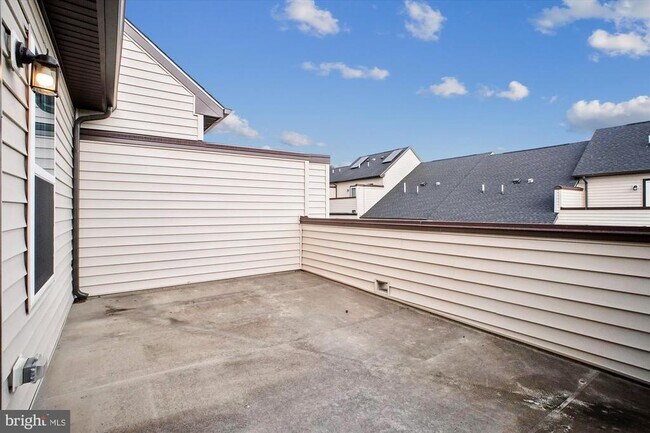 Building Photo - 7269 Nittany Ln