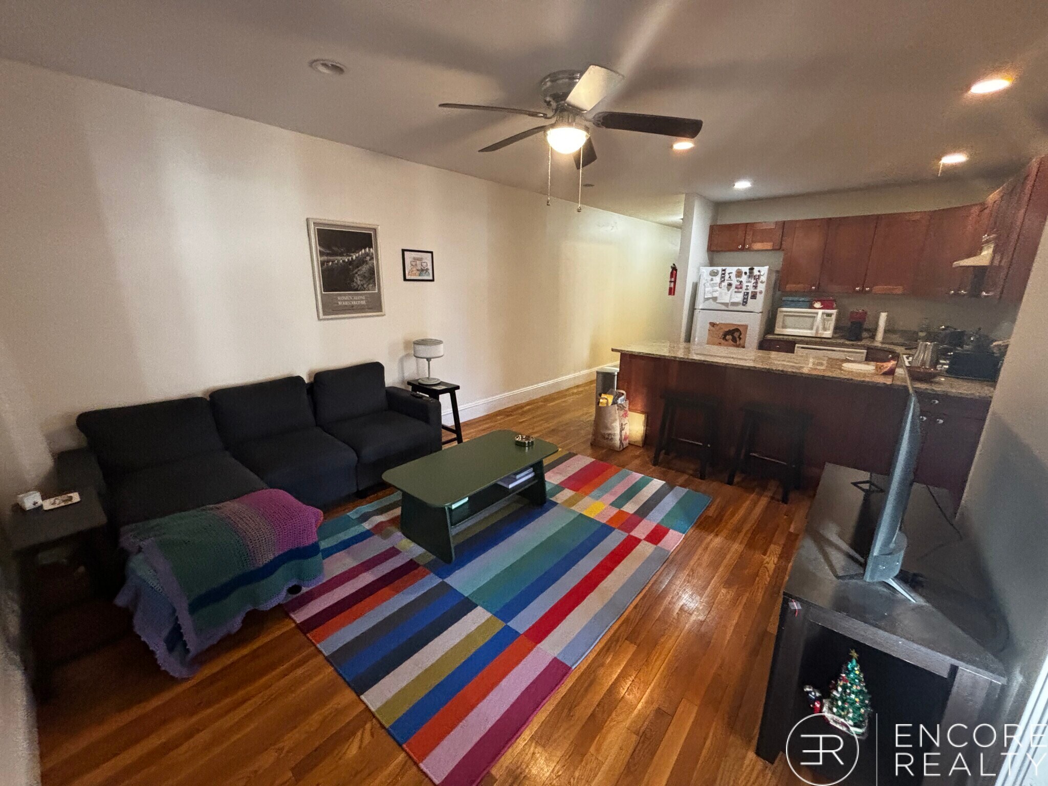 Building Photo - 62 Egmont St