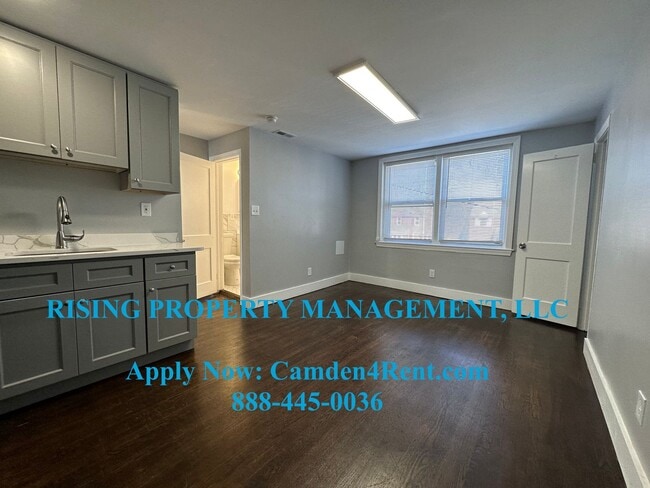 Building Photo - 1536 Bradley Ave