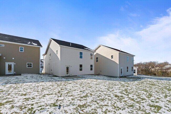 Building Photo - 104 Lambert Fld