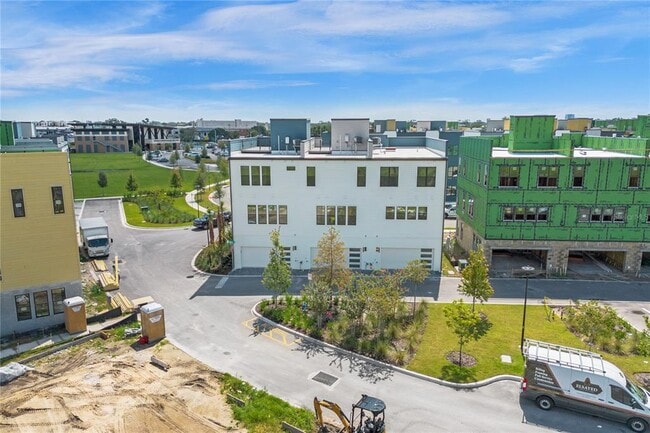 Building Photo - 2362 Brix St