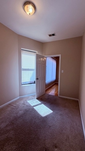 Building Photo - 4055 S Calumet Ave