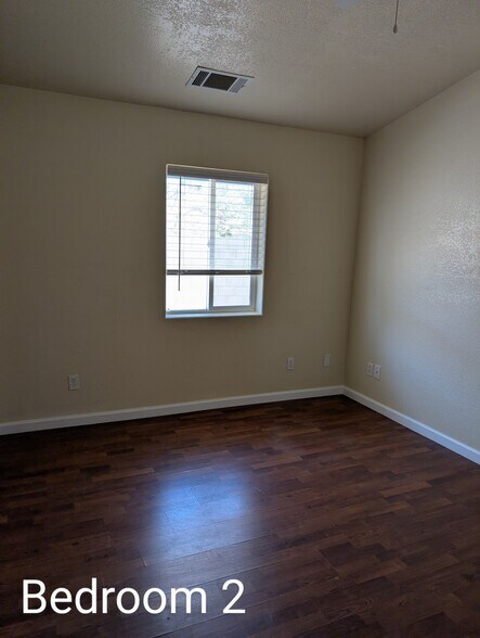 Building Photo - 17980 Manitou Dr