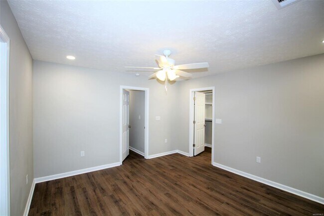 Building Photo - 213 Ross Rd