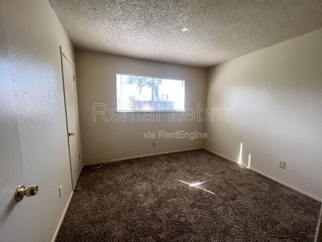 Building Photo - 1836 Cheyenne Dr