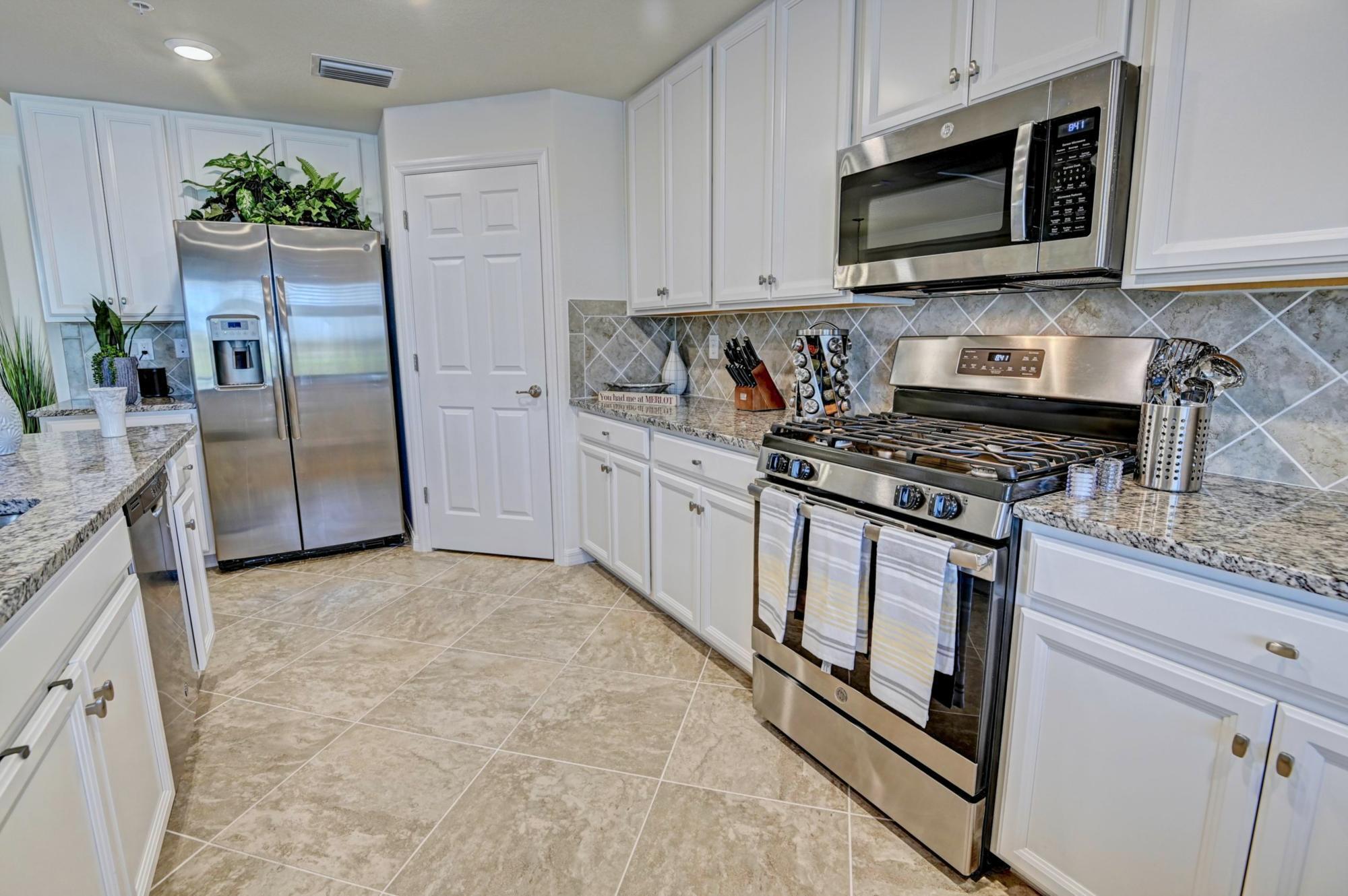 Building Photo - 5934 Wake Forest Run