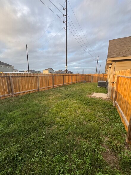 Building Photo - 7911 Tuscan Cypress Dr