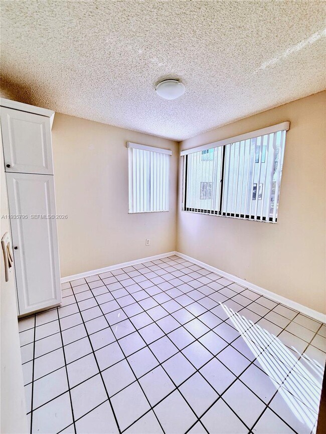 Building Photo - 10426 E Clairmont Cir