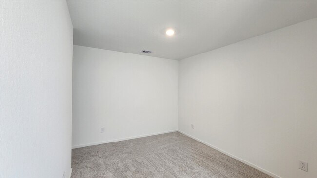 Building Photo - 16723 Old Wagon Wy