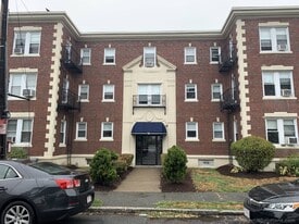 Building Photo - 30 Russell St