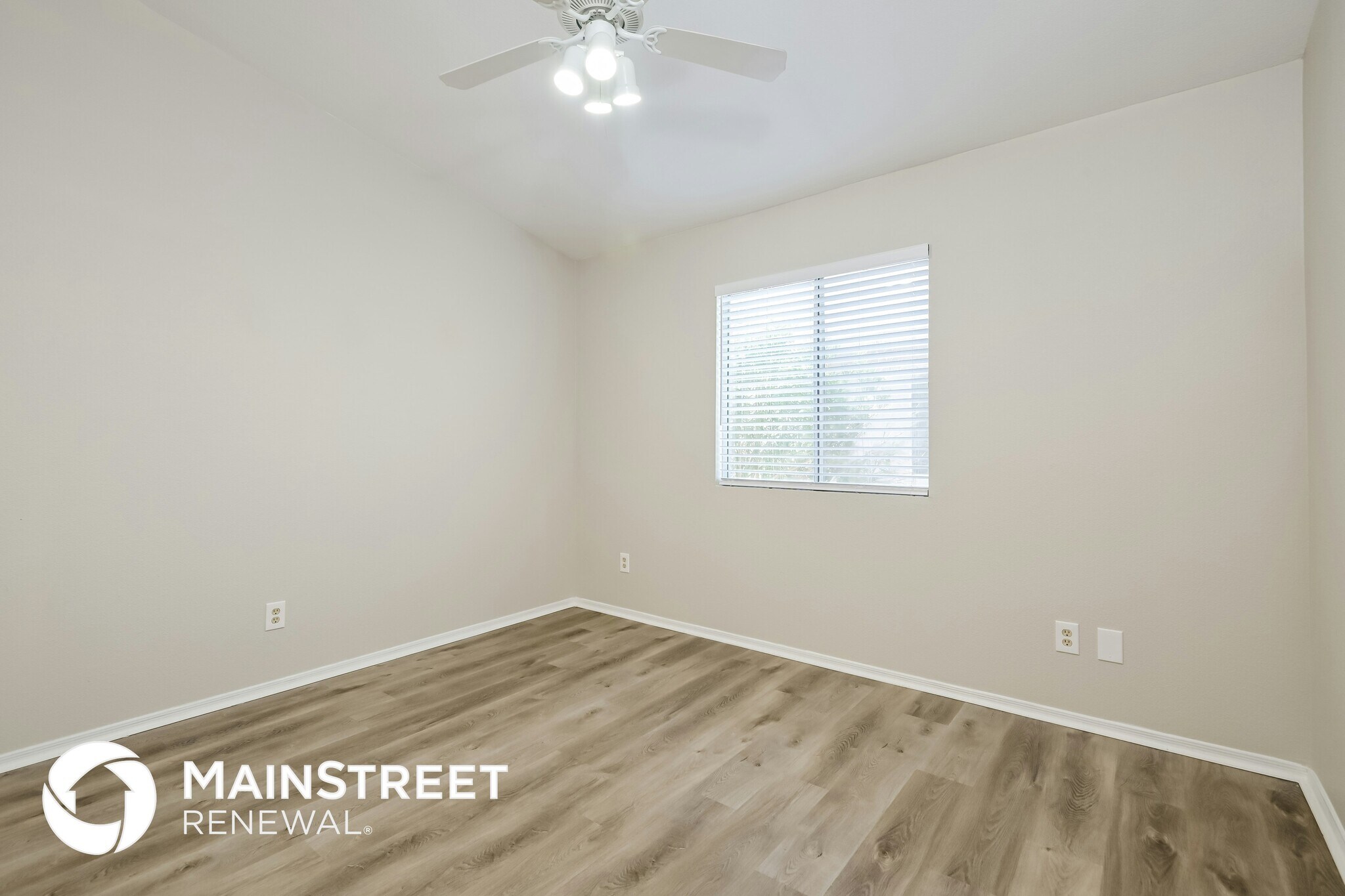 Building Photo - 8669 S Desert Dove Dr
