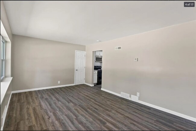 Building Photo - 6906 Alberici Ave