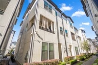 Building Photo - 2806 Grand Fountains Dr