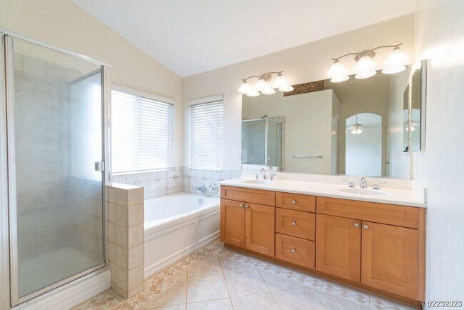 Building Photo - 3br/2.5 ba Single Family Home in Ocean Pointe