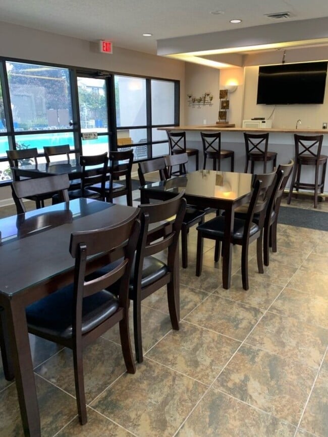 Building Photo - 1720 Messner Dr