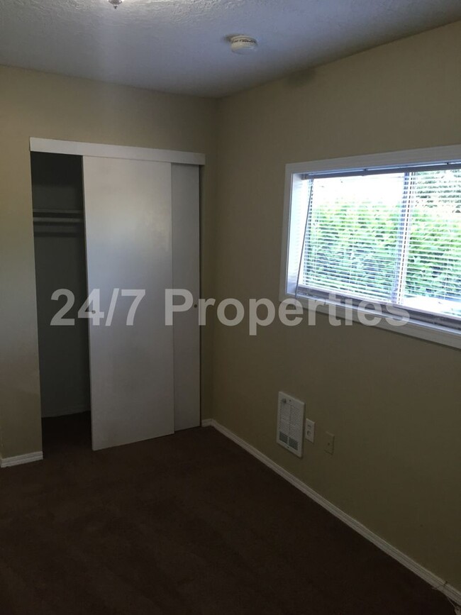 Building Photo - 2024-304MF