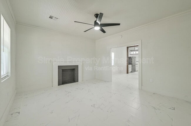 Building Photo - 1225 NE 17th St