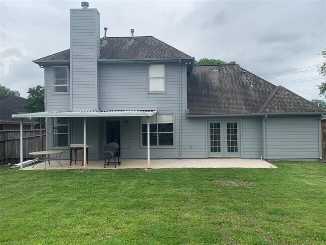 Building Photo - 3415 Somerton Dr