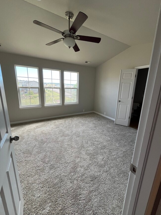 Building Photo - 1119 Yellow Dogwood Heights