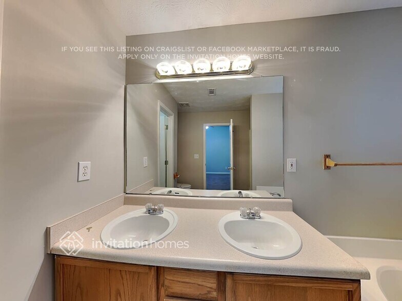 Building Photo - 8445 Deliah Way