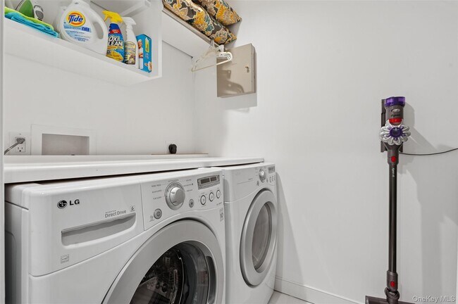 Building Photo - 50 Hubbard Ln