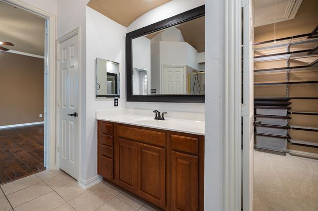 Building Photo - 15801 Waterview Dr