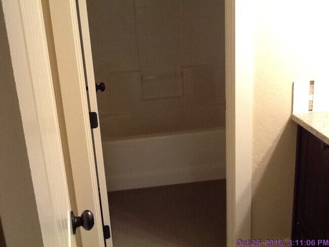 Building Photo - Beautiful home located  in Meridian