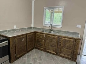Building Photo - 243 Lure Ln