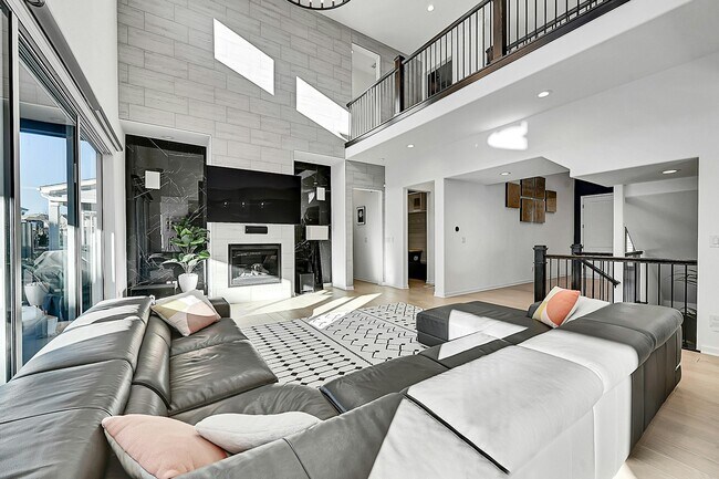 Building Photo - 6801 S Valleyhead Ct