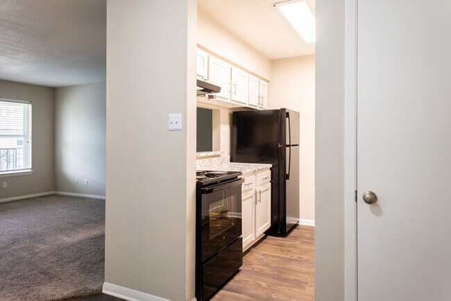 Building Photo - The Life at Parkview