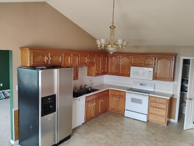 Building Photo - 3915 Scarborough Way