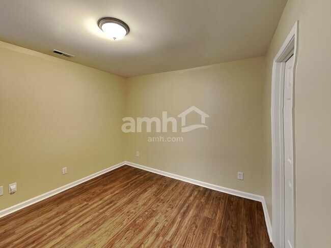 Building Photo - 4613 Cades Cove Dr