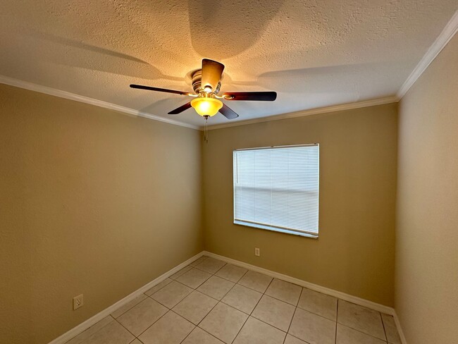 Building Photo - 2 Bedroom, 2.5 Bath Condo in Winter Park!