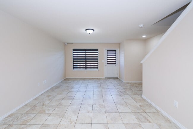 Building Photo - 5609 Montevista Dr