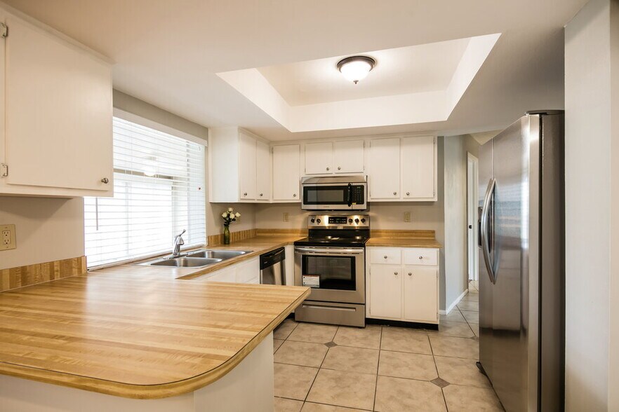 Building Photo - 1314 SE 16th St